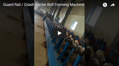 Guard Rail / Crash Barrier Roll que forma la máquina